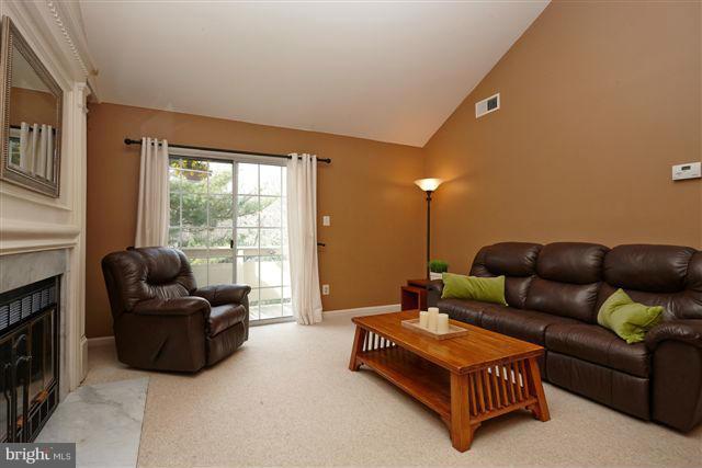 2220 Springwood Drive, Unit J Reston, VA 20191 - Photo 11 of 28 Living Room