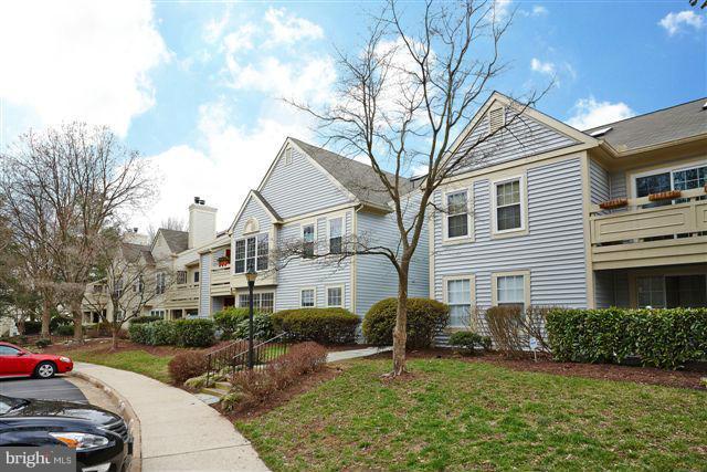 2220 Springwood Drive, Unit J Reston, VA 20191 - Photo 3 of 28 Exterior (Front)
