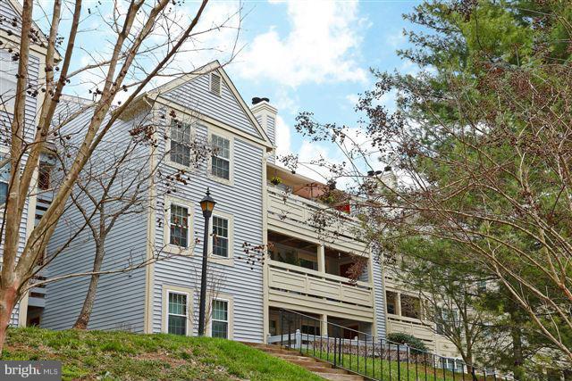 2220 Springwood Drive, Unit J Reston, VA 20191 - Photo 26 of 28 Exterior (Rear)