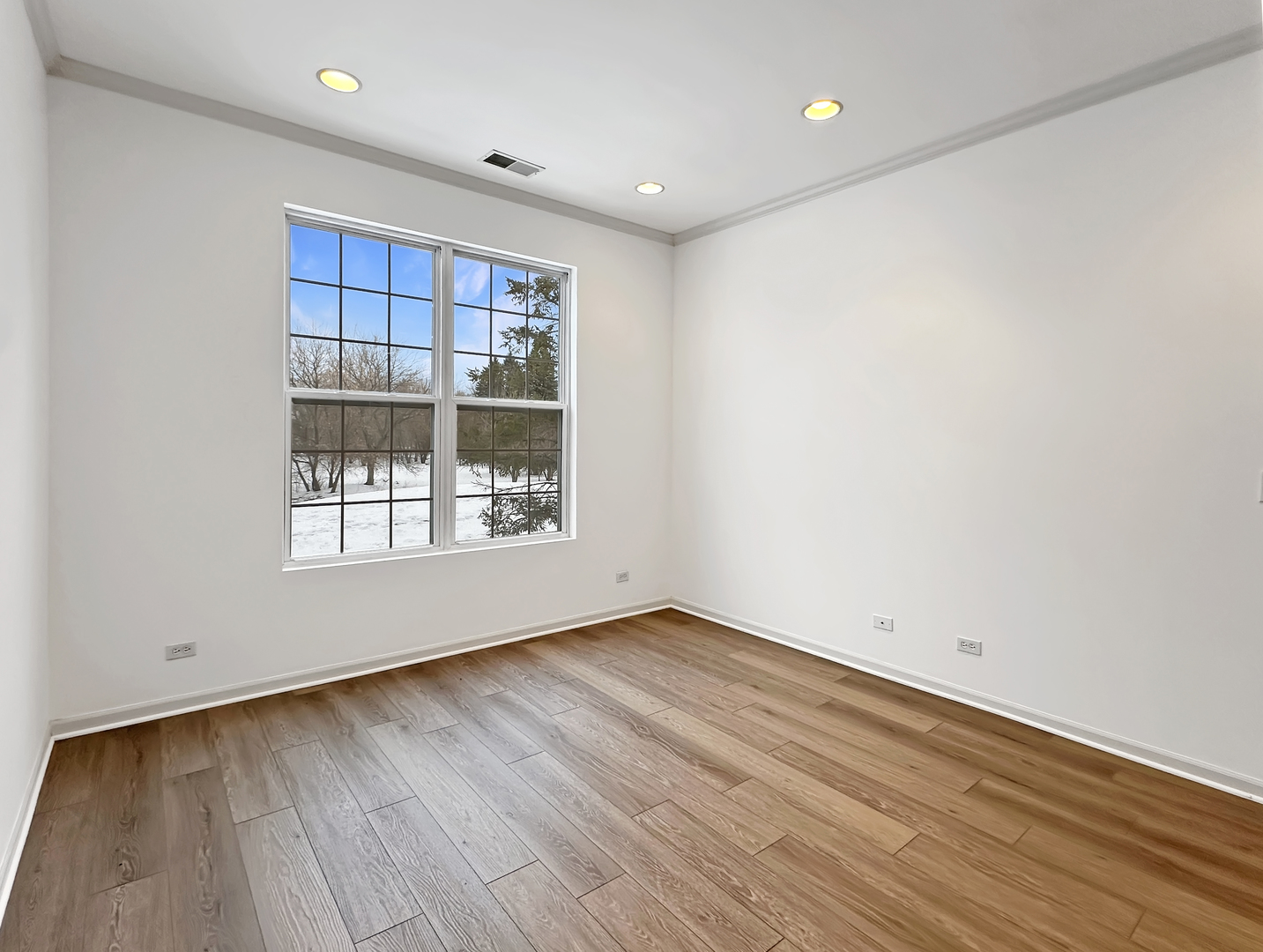 31782 Pine View Boulevard Lakemoor, IL 60051 - Photo 10 of 17