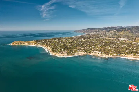 $1,250,000 | 6825 Fernhill Drive, Malibu, CA 90265