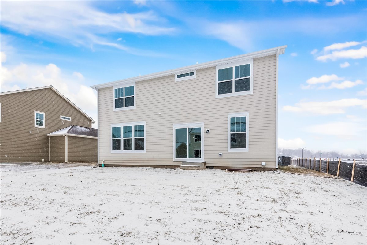 81 Sweetflag Circle Elgin, IL 60124 - Photo 4 of 51 a view of a backyard of the house