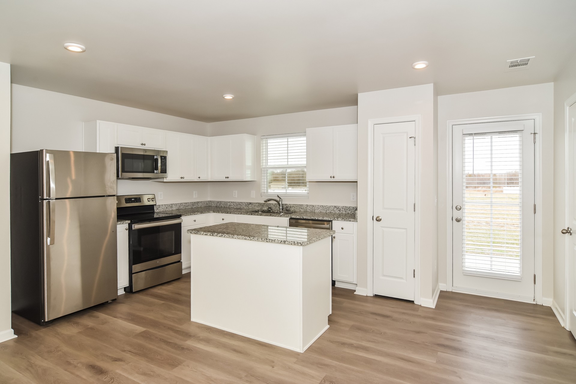 942 Blue Ash Way Christiana, TN 37037 - Photo 12 of 17