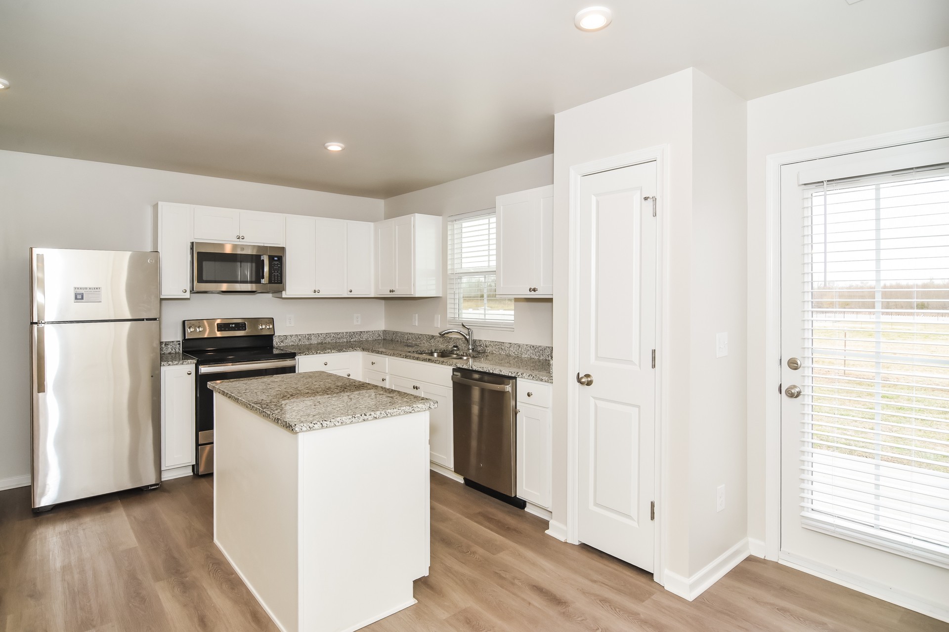 942 Blue Ash Way Christiana, TN 37037 - Photo 14 of 17