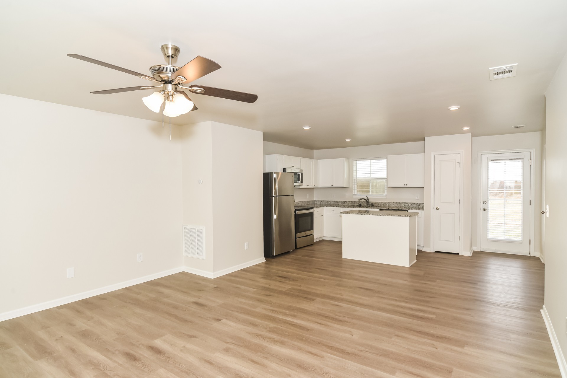 942 Blue Ash Way Christiana, TN 37037 - Photo 9 of 17