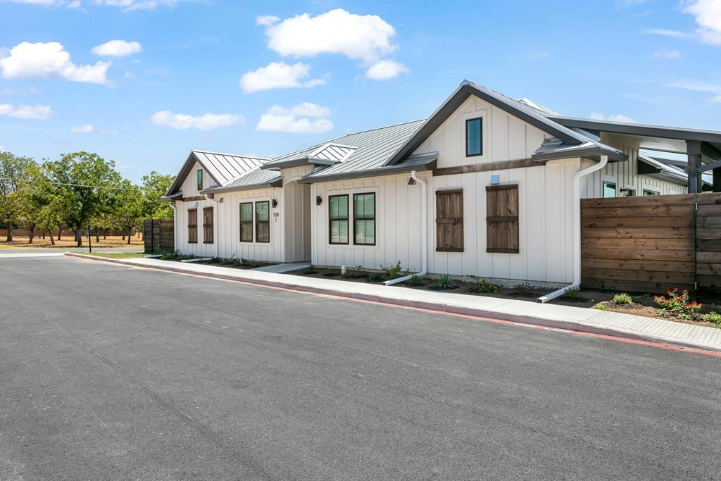 930 South Eagle Street, Unit 102 Fredericksburg, TX 78624 - Photo 2 of 23