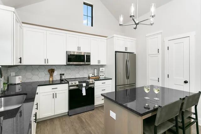 $330,000 | 930 South Eagle Street, Unit 102, Fredericksburg, TX 78624