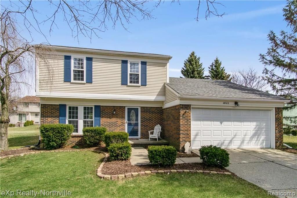 28122 Yorktown Road Farmington Hills, MI 48331 - Photo 1 of 15