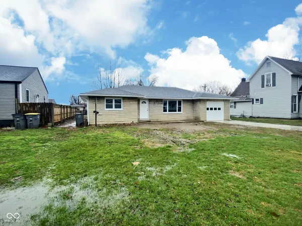 $224,900 | 806 South Poplar Street, Seymour, IN 47274
