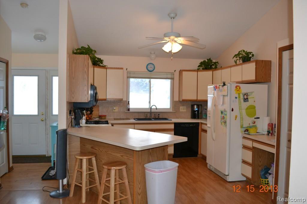 655 South Baldwin Road Oxford, MI 48371 - Photo 15 of 19 DSC_0157.jpg
