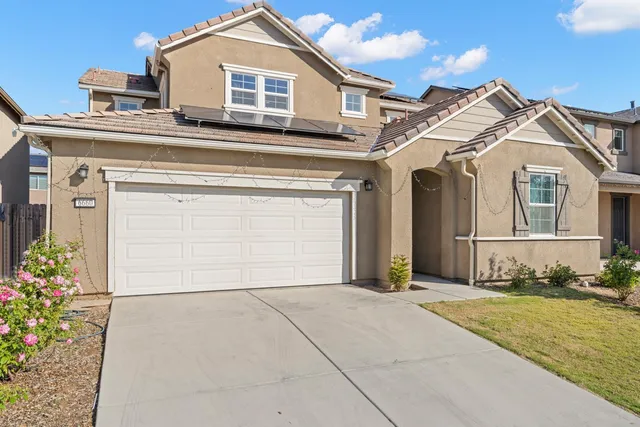 a view of a house with a outdoor space