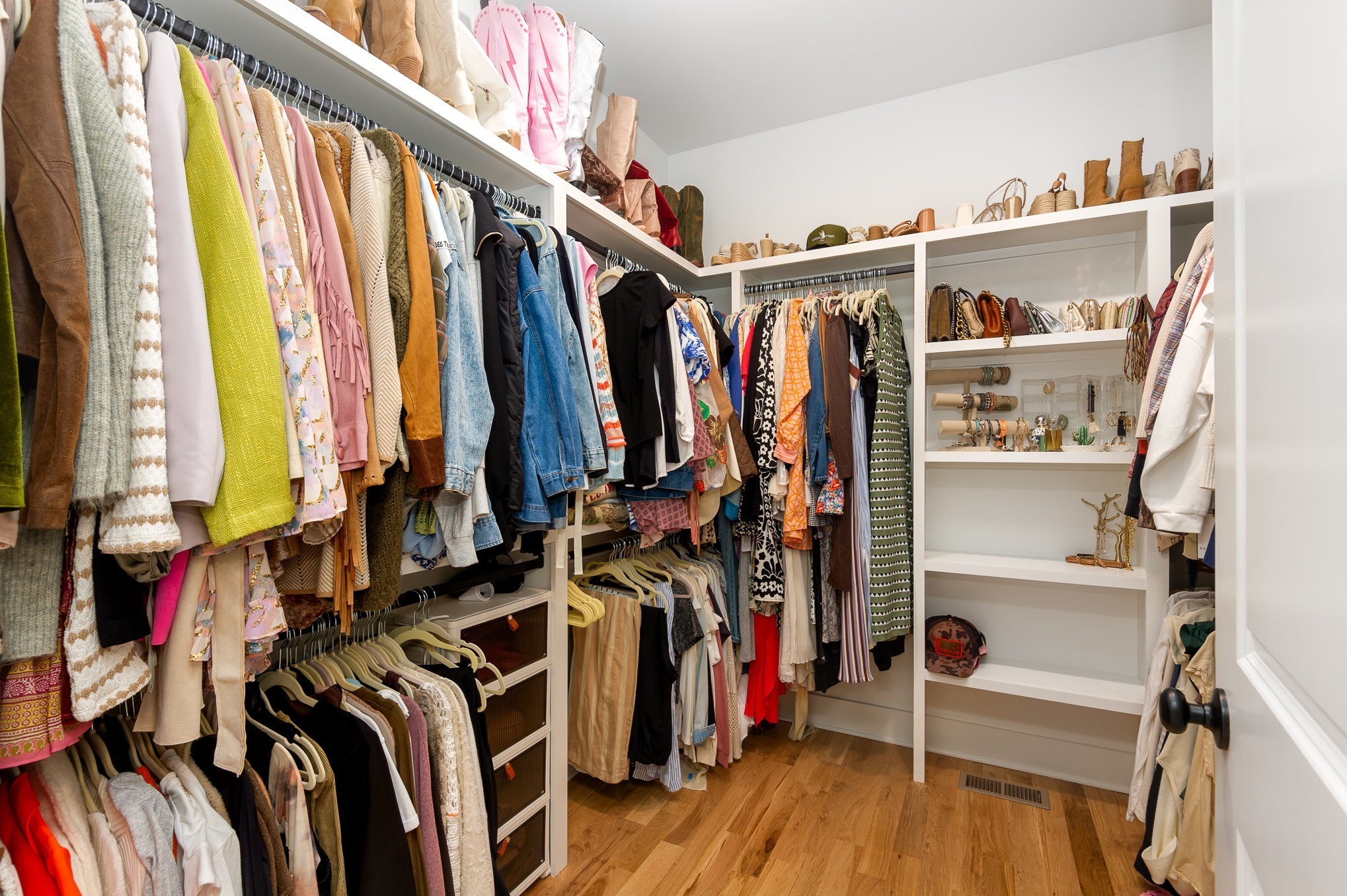 4345 South Garrett Road Springfield, TN 37172 - Photo 19 of 30 a view of walk in closet with clothes and shoes