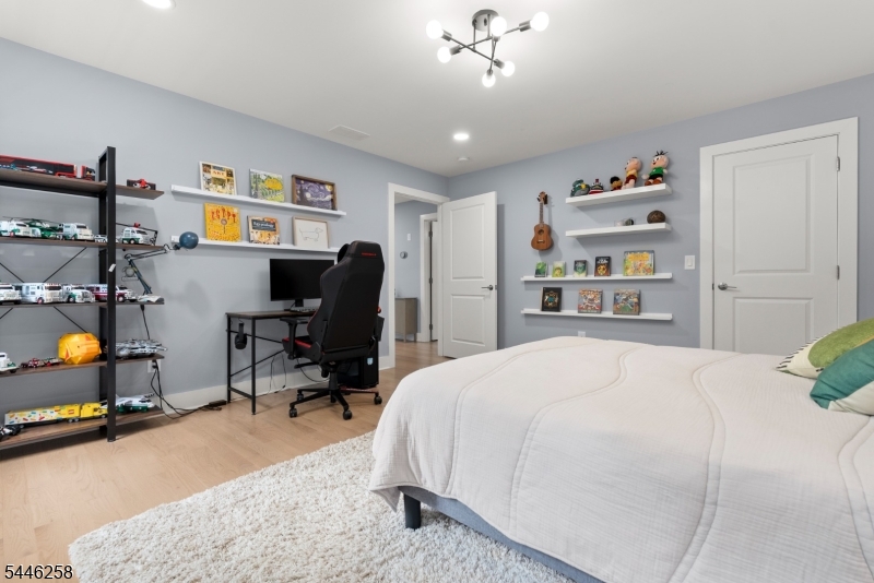 98 King George Road Warren, NJ 07059 - Photo 24 of 45 Gallery Image 24