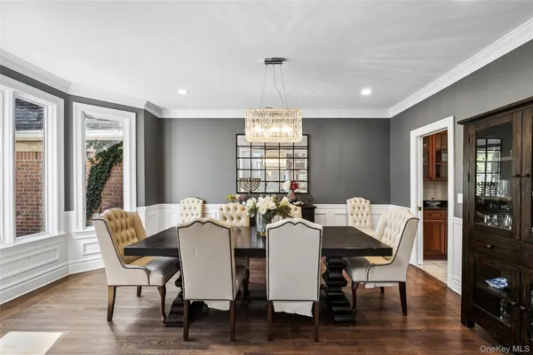 $2,595,000 | 1550 Laurel Hollow Road, Syosset, NY 11791