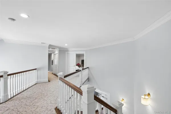 $2,595,000 | 1550 Laurel Hollow Road, Syosset, NY 11791