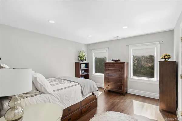 $2,595,000 | 1550 Laurel Hollow Road, Syosset, NY 11791