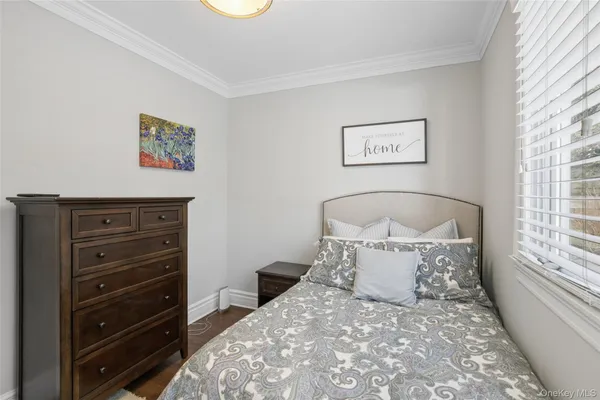 $2,595,000 | 1550 Laurel Hollow Road, Syosset, NY 11791