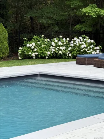 $2,595,000 | 1550 Laurel Hollow Road, Syosset, NY 11791