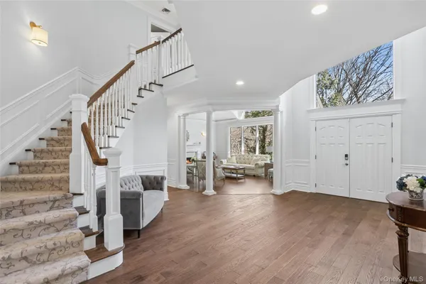 $2,595,000 | 1550 Laurel Hollow Road, Syosset, NY 11791