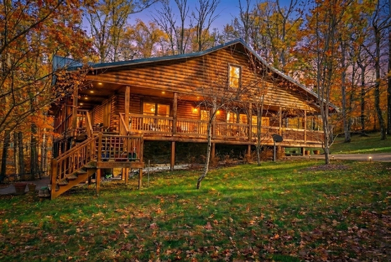 22 Roberts Lane Cadiz, KY 42211 - Photo 7 of 84 front view of a house with a yard