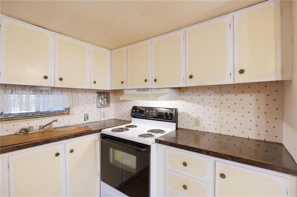 1421 215th Street Fort Scott, KS 66701 - Photo 12 of 35