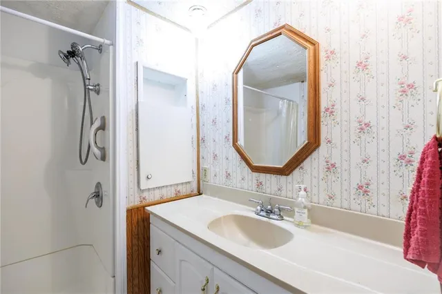 $99,000 | 1421 215th Street, Fort Scott, KS 66701