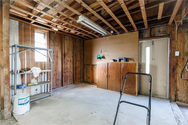 $99,000 | 1421 215th Street, Fort Scott, KS 66701