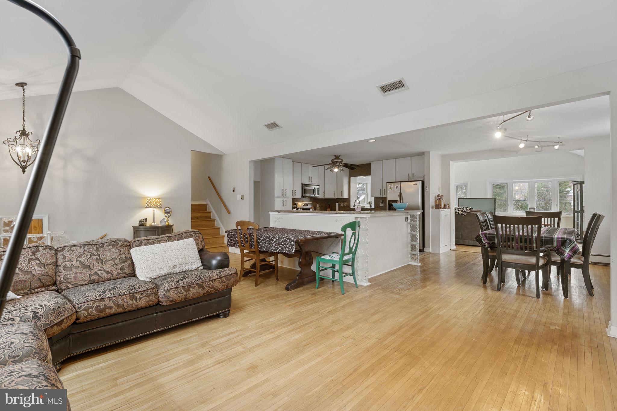 405 Longfield Road Glenside, PA 19038 - Photo 6 of 30 Gallery Image 6