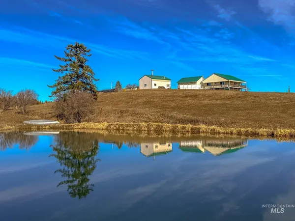 $949,000 | 5404 Freeman Creek Road, Lenore, ID 83541