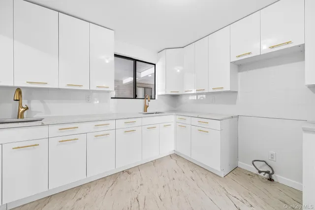 $549,999 | 430 Country Club Lane, Pomona, NY 10970