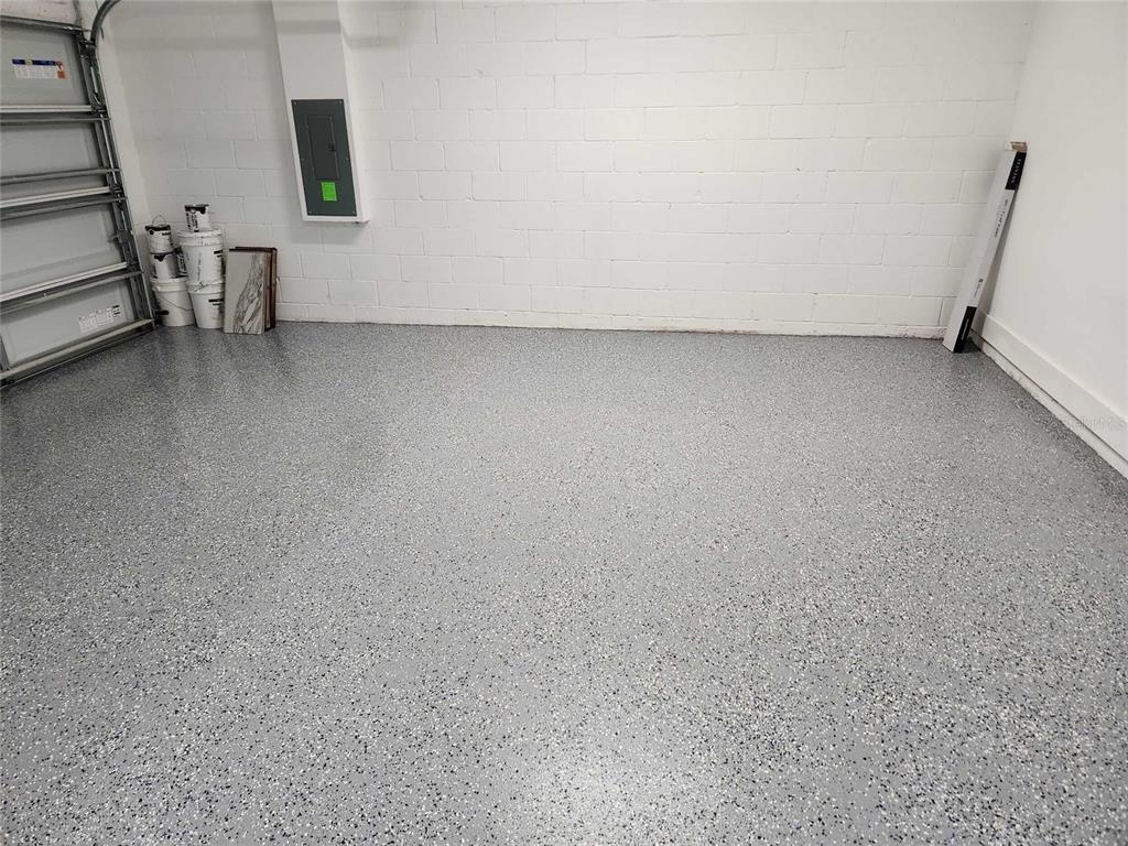 9211 Northcliffe Boulevard Spring Hill, FL 34606 - Photo 28 of 30 a view of an empty room with stairs