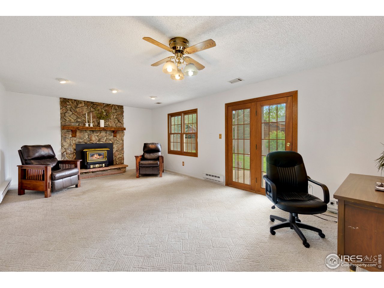 3100 Rifle Road Laporte, CO 80535 - Photo 24 of 38 Family room with room for an office nook