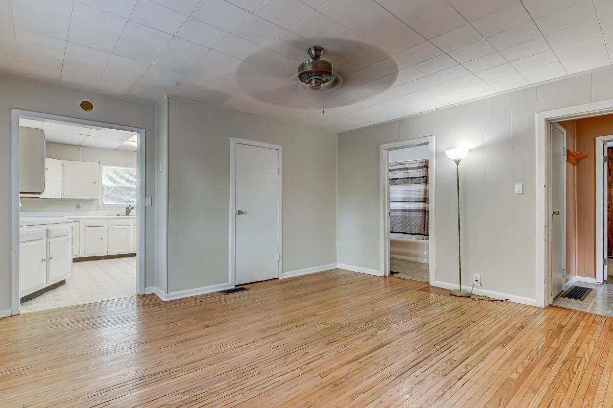 1023 West Governor Street Springfield, IL 62704 - Photo 8 of 27