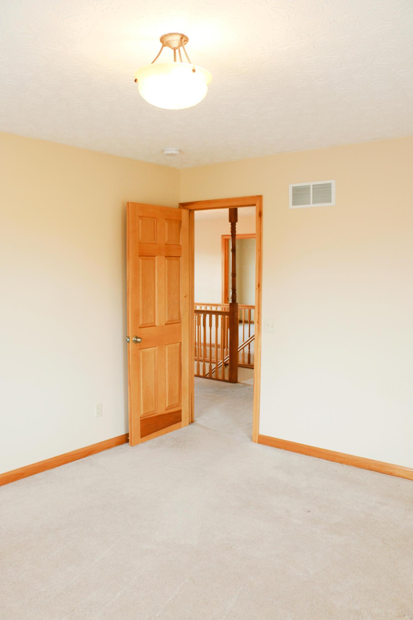 1078 Ridge Drive Circleville, OH 43113 - Photo 37 of 46 cc65 bdrm3