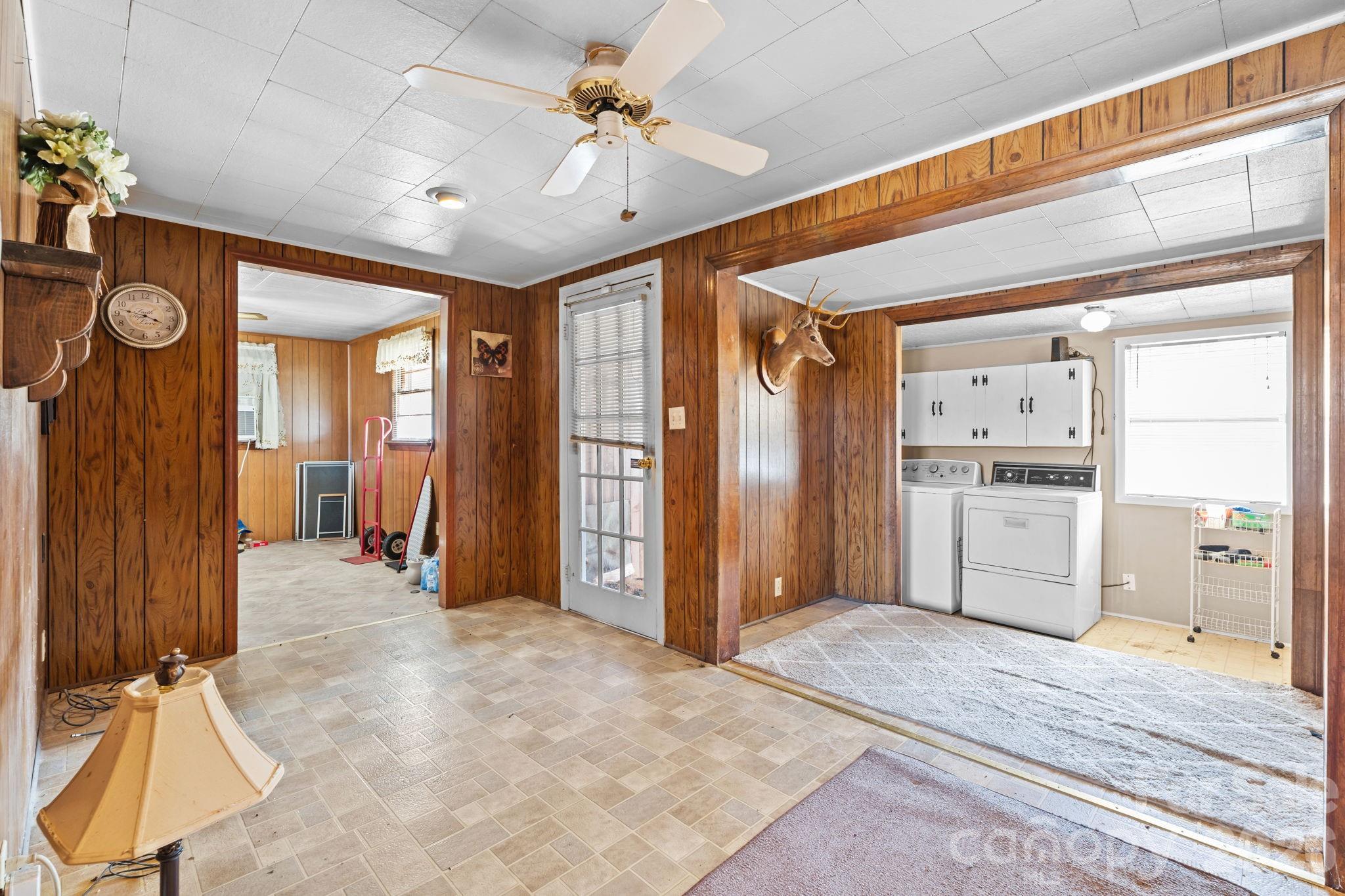 407 Conwell Road Pleasant Hill, NC 27866 - Photo 10 of 31 a view of an empty room