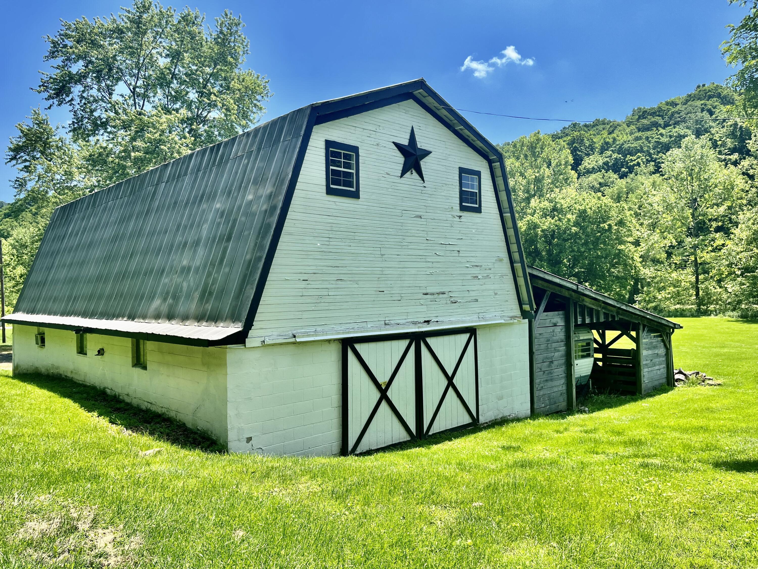 1195 Jr Road Franklin Furnace, OH 45629 - Photo 46 of 59 Large barn with 4 stalls