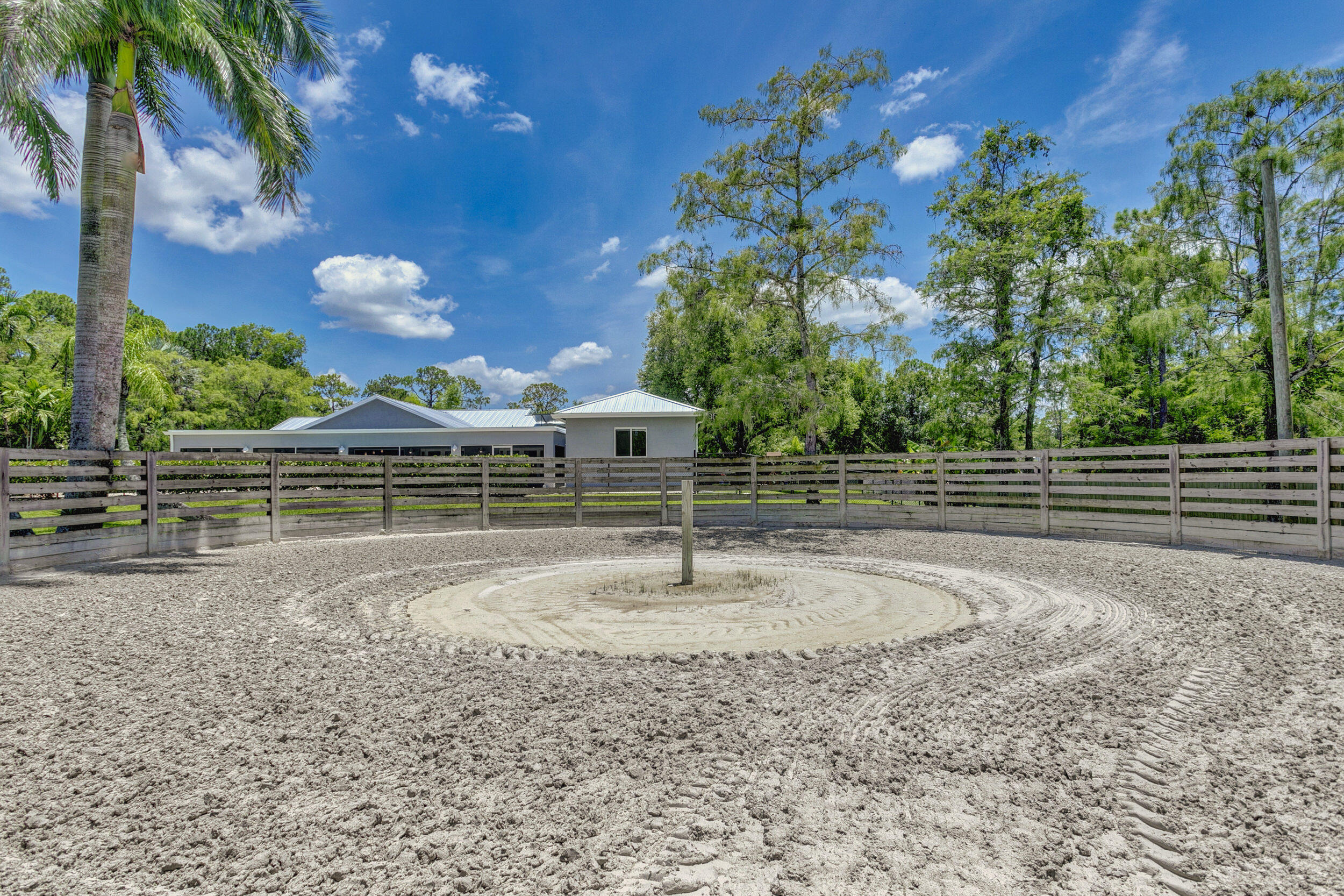 13025 Compton Road Loxahatchee Groves, FL 33470 - Photo 64 of 73 11 - Barn 28