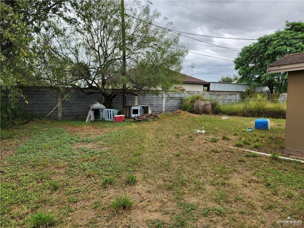 2981 Azalea Street Roma, TX 78584 - Photo 14 of 15 a view of a outdoor space with a house in the background