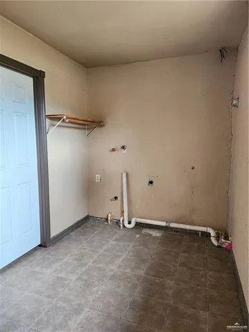 an empty room with closet