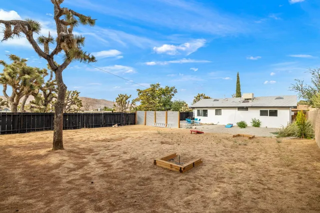 $289,000 | 7780 Jemez Trail, Yucca Valley, CA 92284