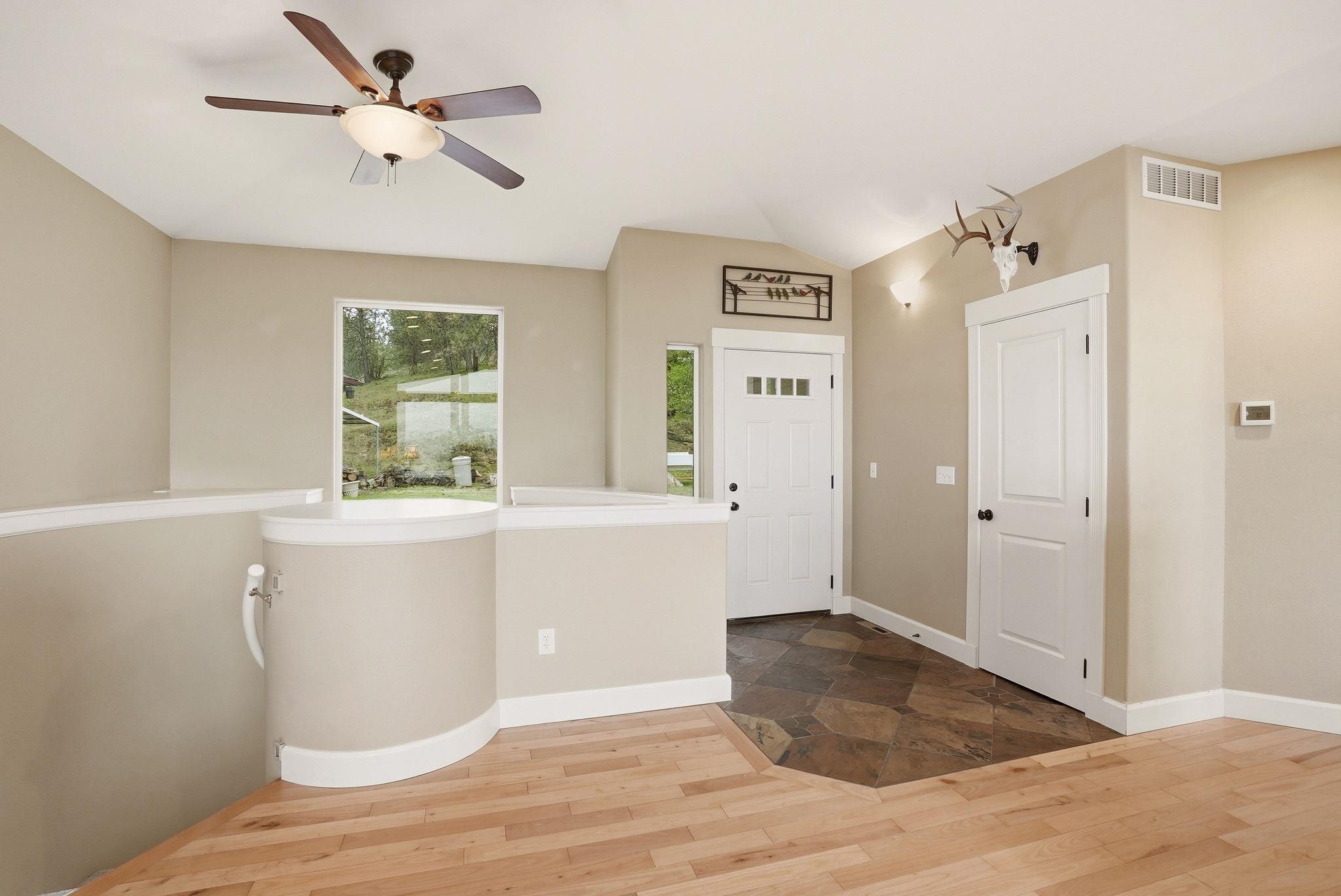 4020 South Saltese Lake Road Greenacres, WA 99016 - Photo 5 of 50
