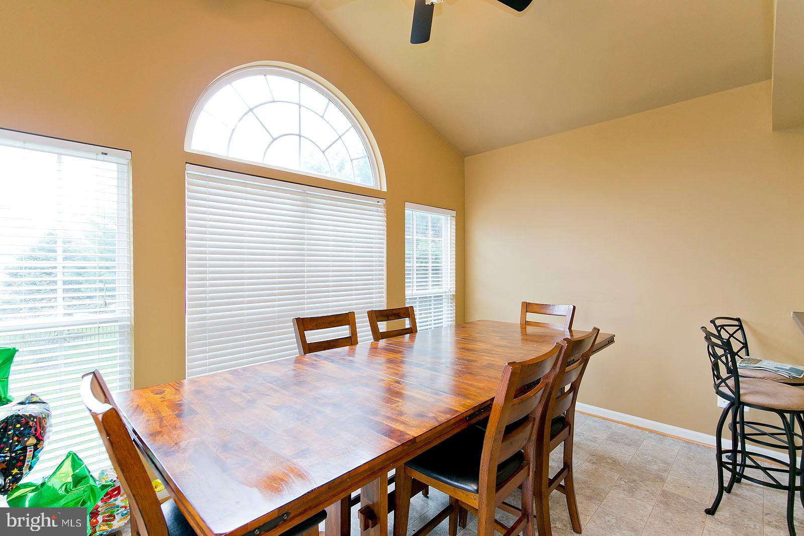 6845 Rathbone Place Gainesville, VA 20155 - Photo 15 of 54