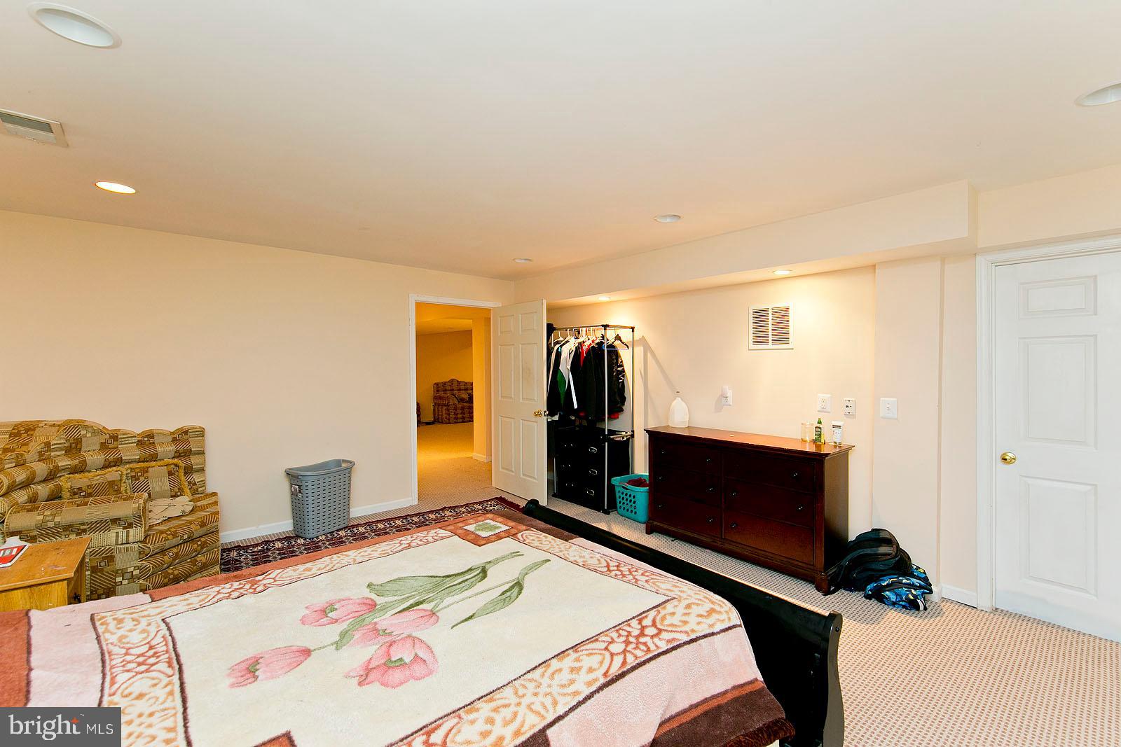 6845 Rathbone Place Gainesville, VA 20155 - Photo 31 of 54