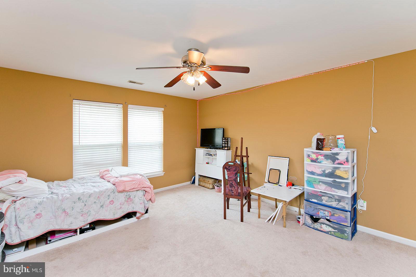 6845 Rathbone Place Gainesville, VA 20155 - Photo 38 of 54