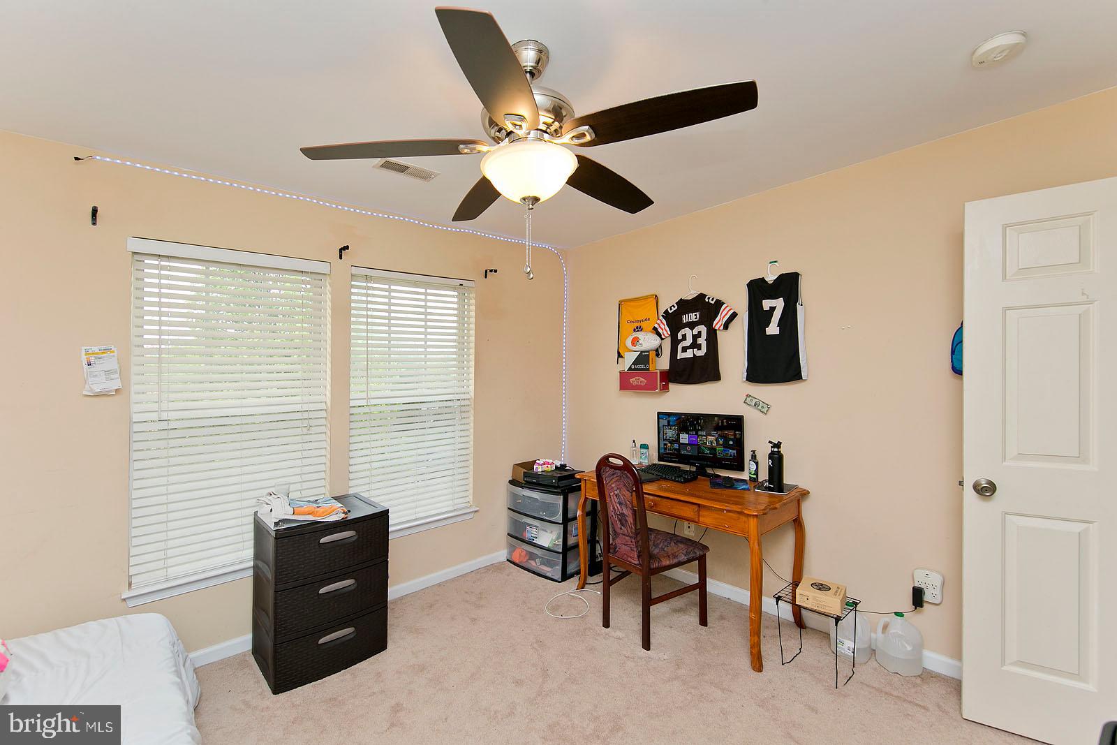 6845 Rathbone Place Gainesville, VA 20155 - Photo 45 of 54