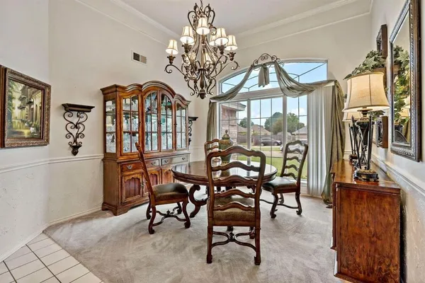 $299,000 | 330 39th Street Southeast, Paris, TX 75462