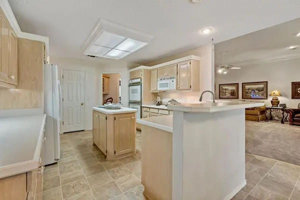 $299,000 | 330 39th Street Southeast, Paris, TX 75462