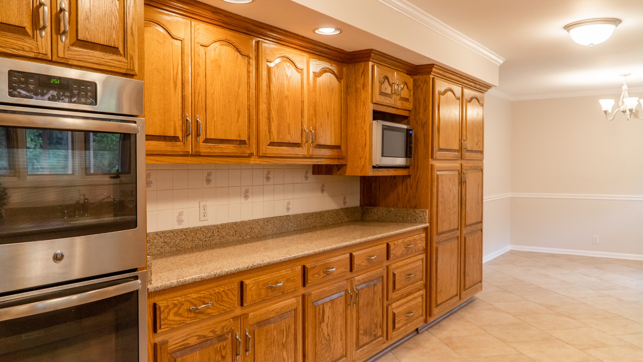 809 Berwick Trail Madison, TN 37115 - Photo 21 of 34 a kitchen with stainless steel appliances a cabinets and a refrigerator