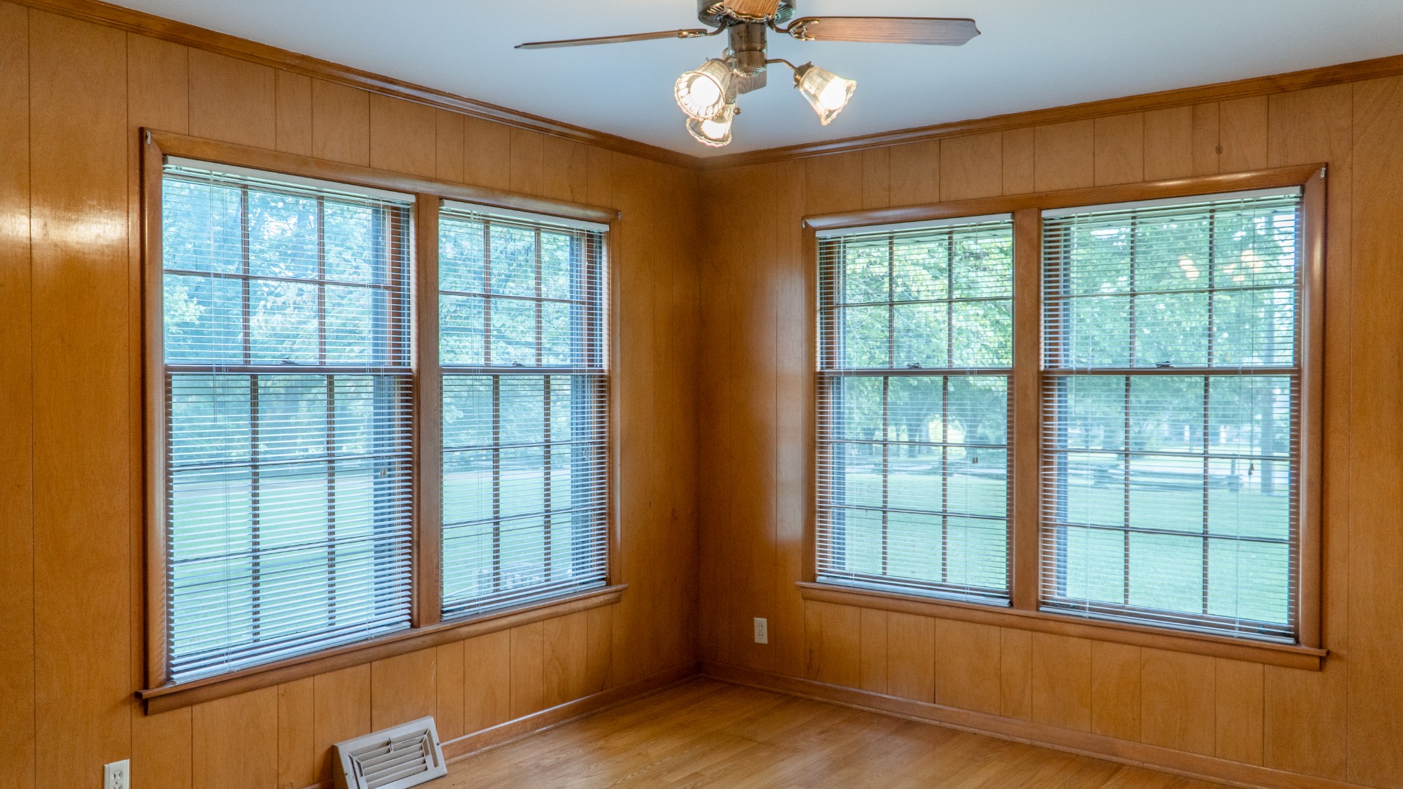 809 Berwick Trail Madison, TN 37115 - Photo 25 of 34 a view of an empty room with a window