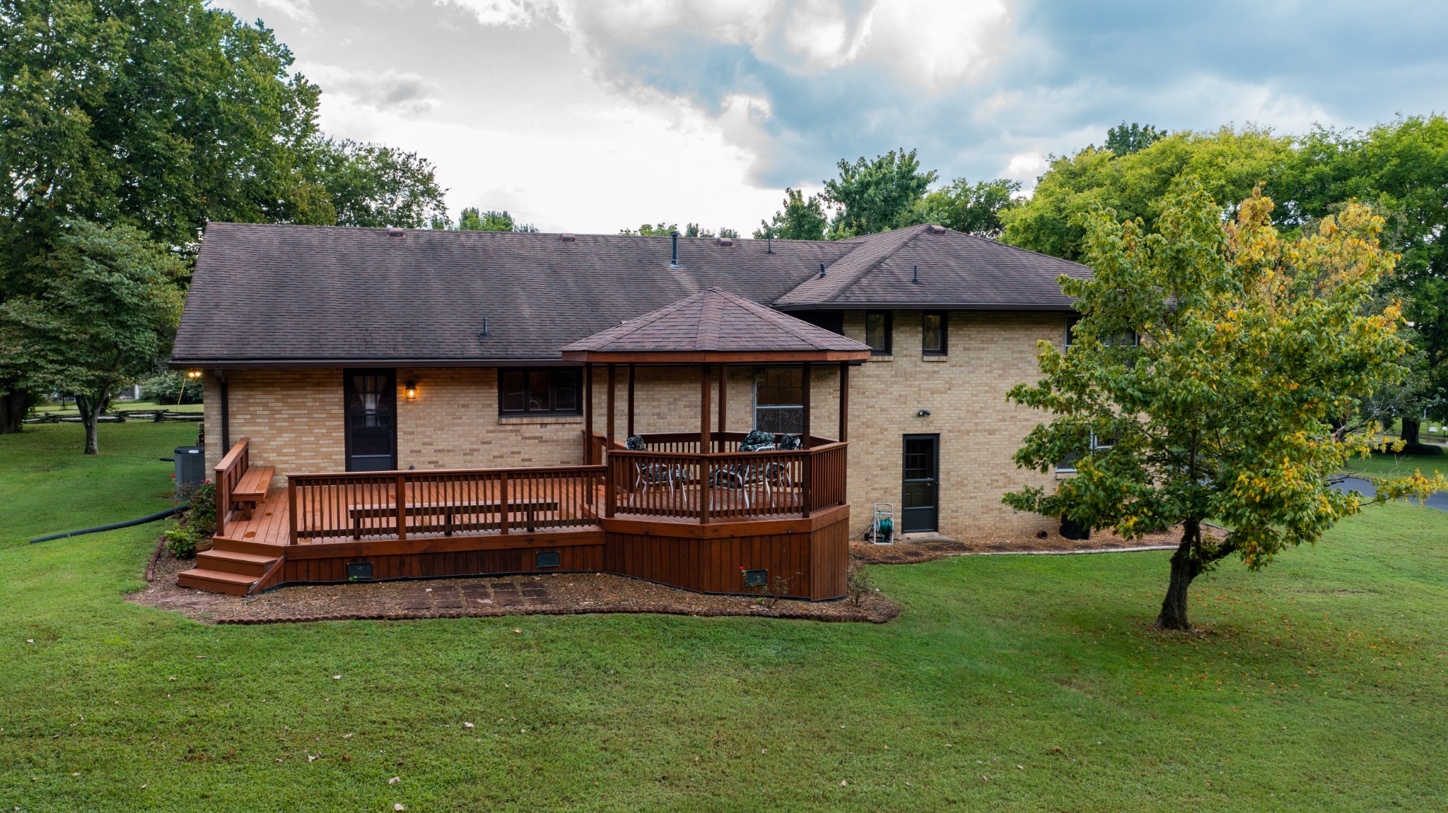 809 Berwick Trail Madison, TN 37115 - Photo 8 of 34 a view of a house with a yard porch and sitting area